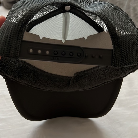 NWOT Thomas Rhett Trucker Hat- Unisex, One Size Fits Most - Picture 2 of 4